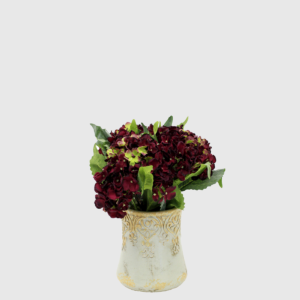 Hortensias Purpuras en Florero